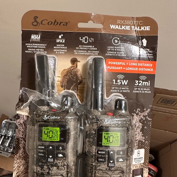 Cobra RX380TTC walkie talkie radios - Picture 1 of 1